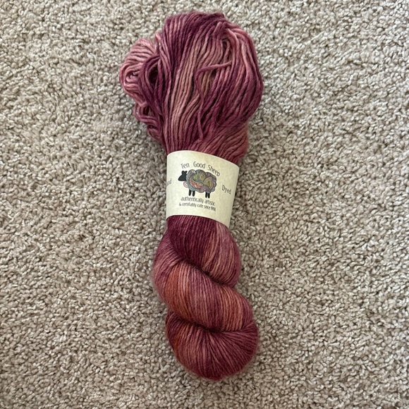 Hand-Dyed Yarn in Shades of Pink and Red - Picture 1 of 1